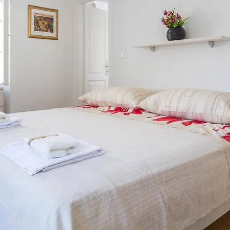 My Palace La Strada Apartment *