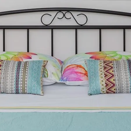 My Palace La Strada アパート