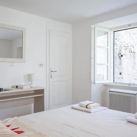 My Palace La Strada アパート *