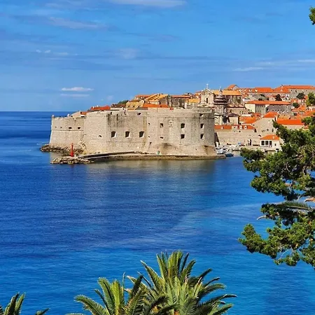 My Palace La Strada アパート