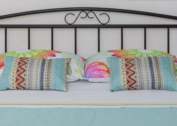 My Palace La Strada Lägenhet